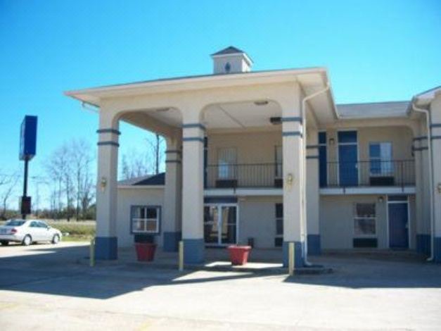Photo of Buildings in Mexia