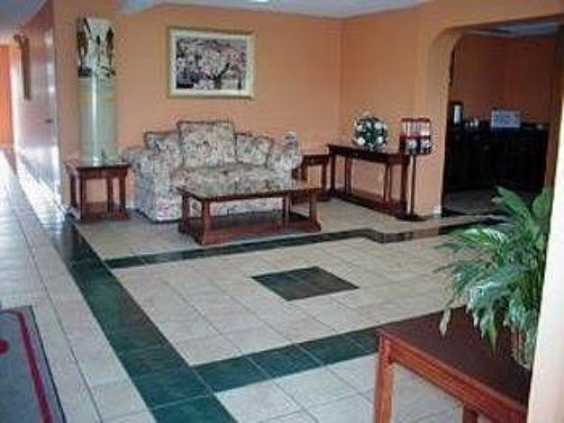 Photo of Livingroom in Union City