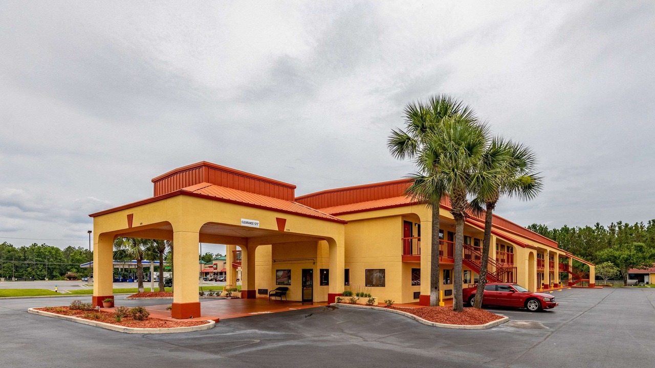 Photo of Buildings in Kingsland