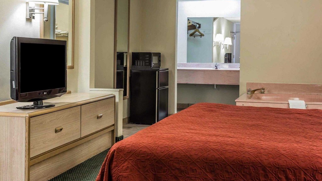 Photo of Bedroom in Stockbridge