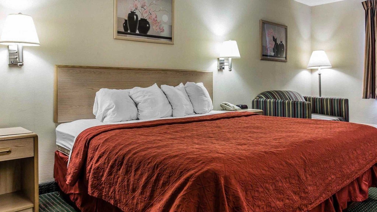 Photo of Bedroom in Stockbridge