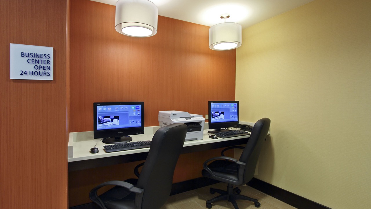 Photo of Livingroom in Downtown