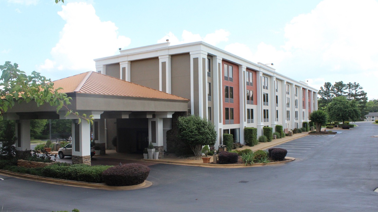 Photo of Buildings in Forsyth