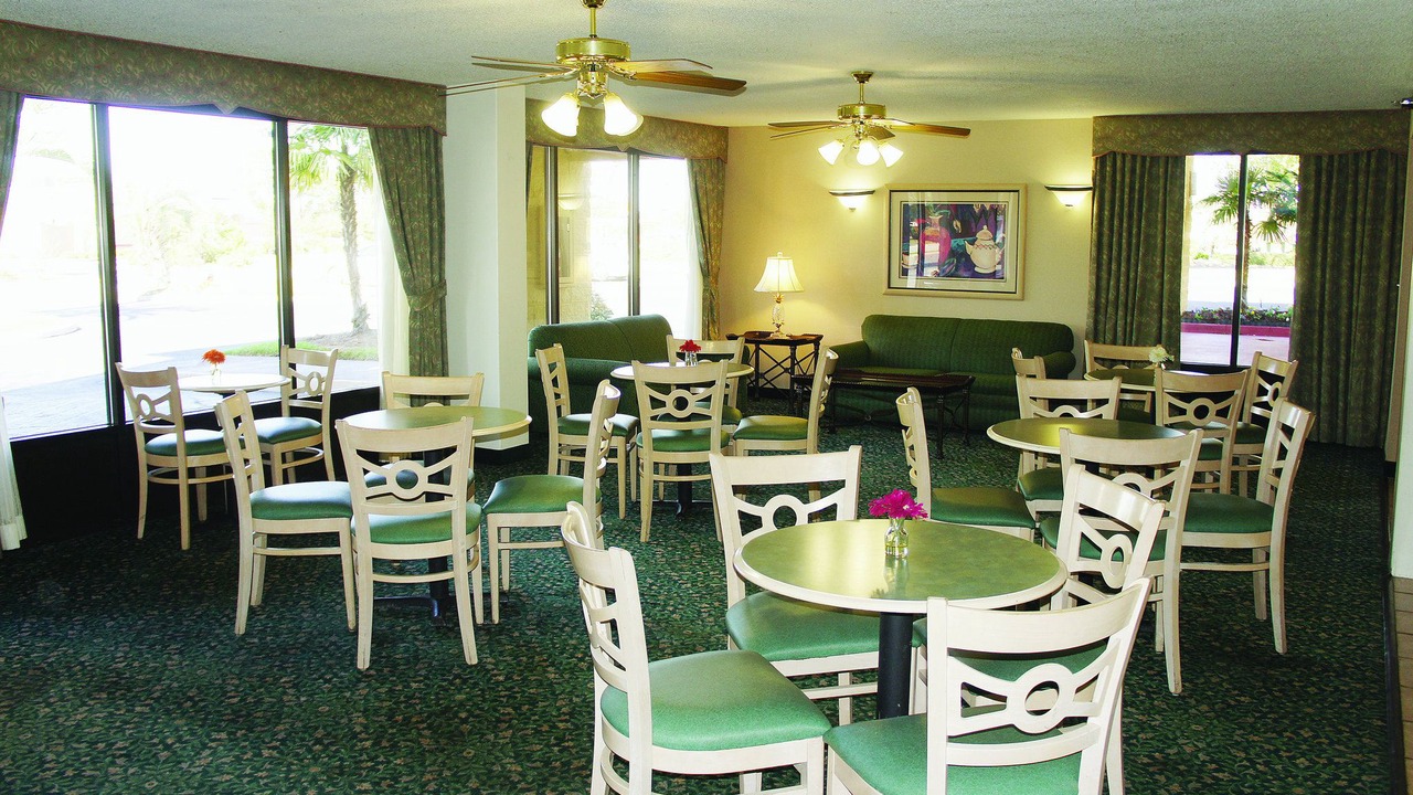 Photo of Livingroom in Fleming