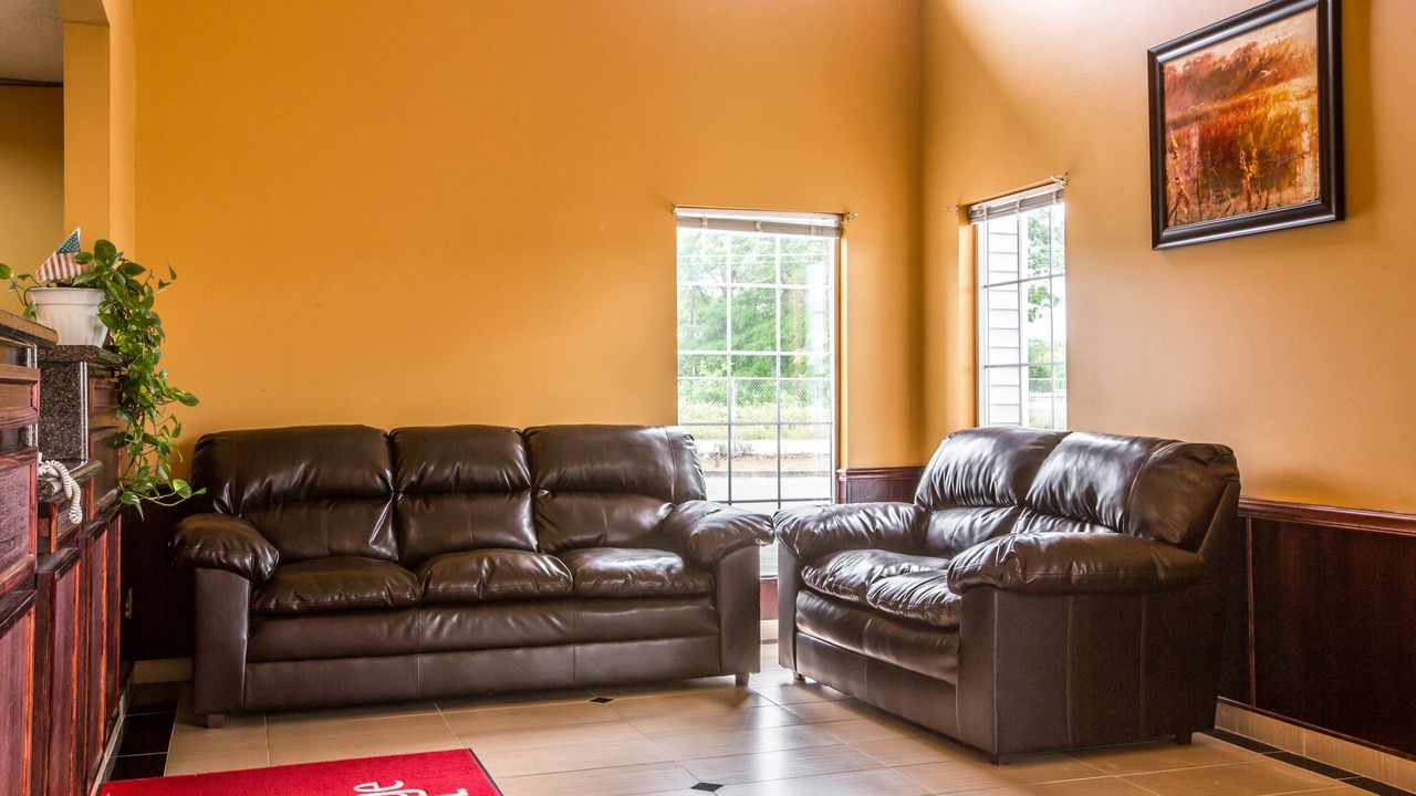 Photo of Livingroom in Eufaula