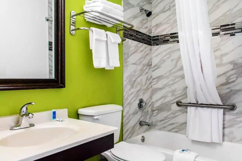 Photo of Bathroom in Fleming