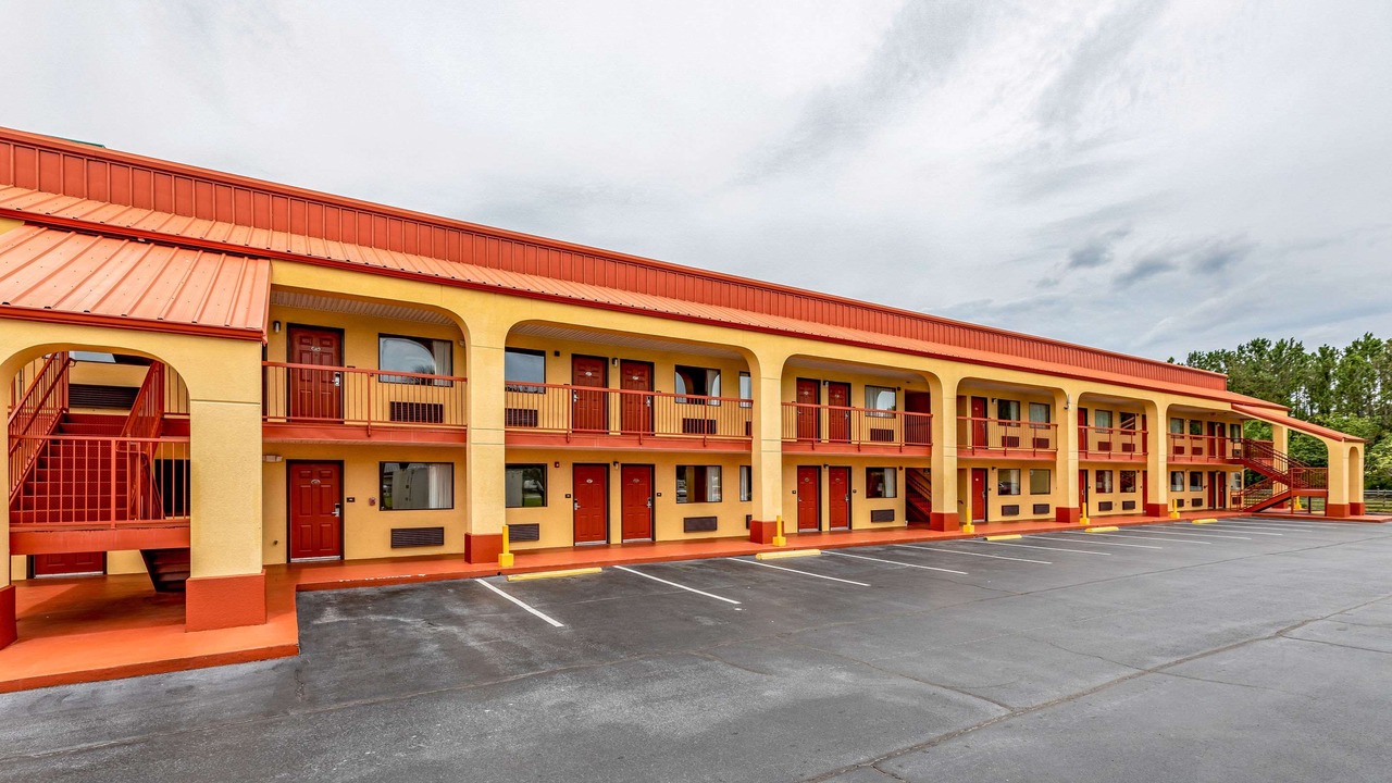 Photo of Buildings in Kingsland