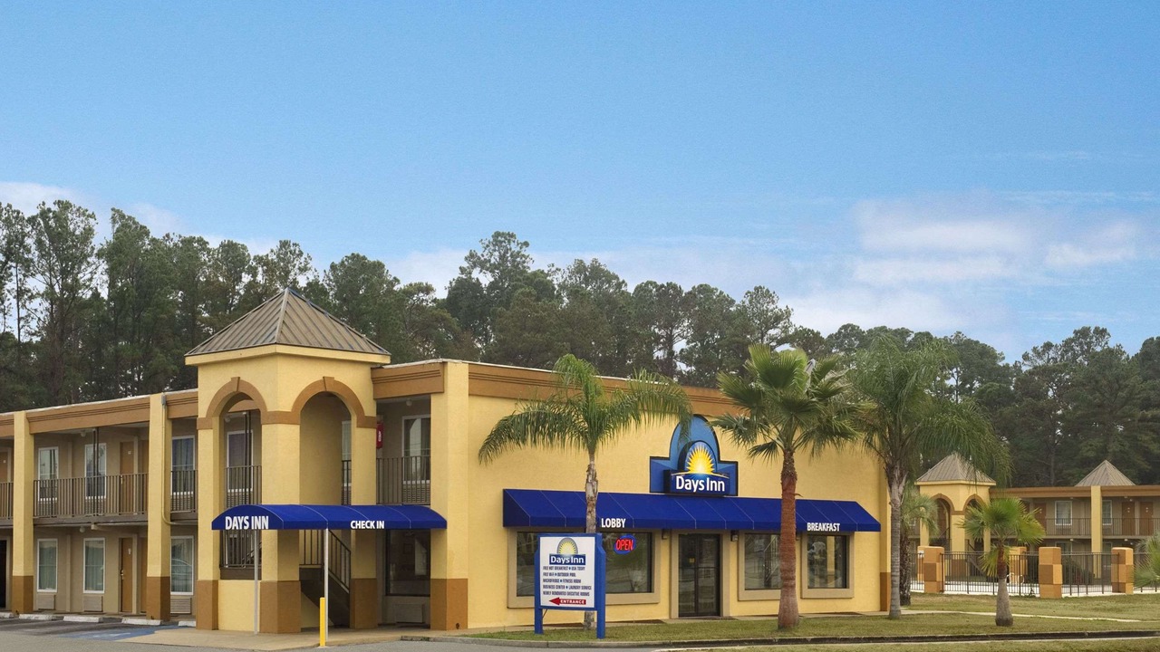 Photo of Buildings in Dock Junction