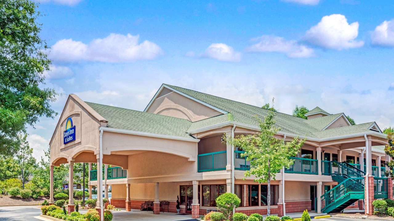 Photo of Buildings in Peachtree City