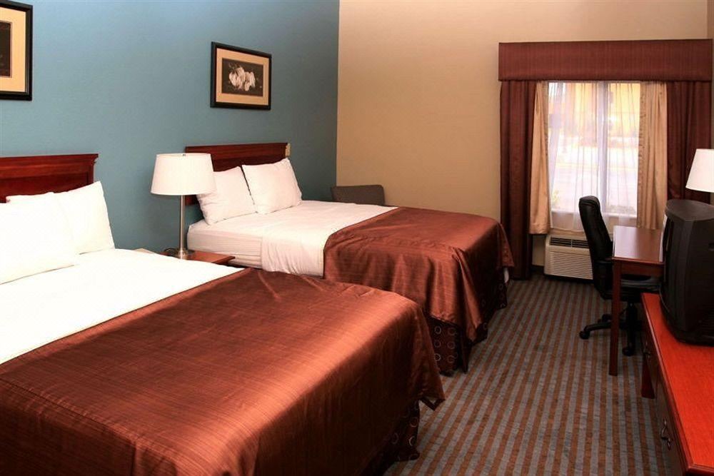 Photo of Bedroom in Locust Grove