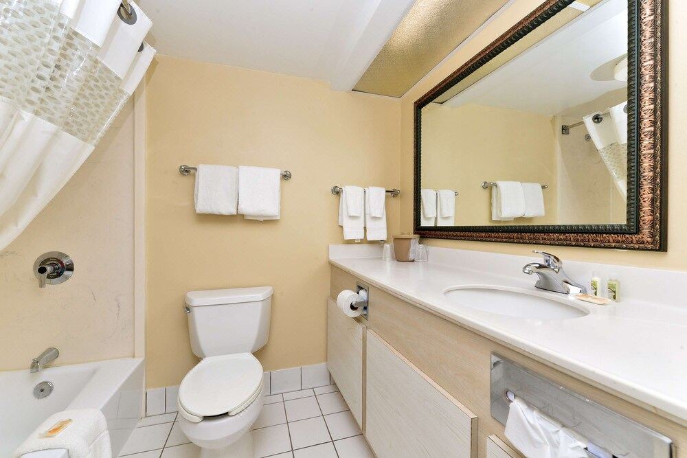 Photo of Bathroom in Dock Junction
