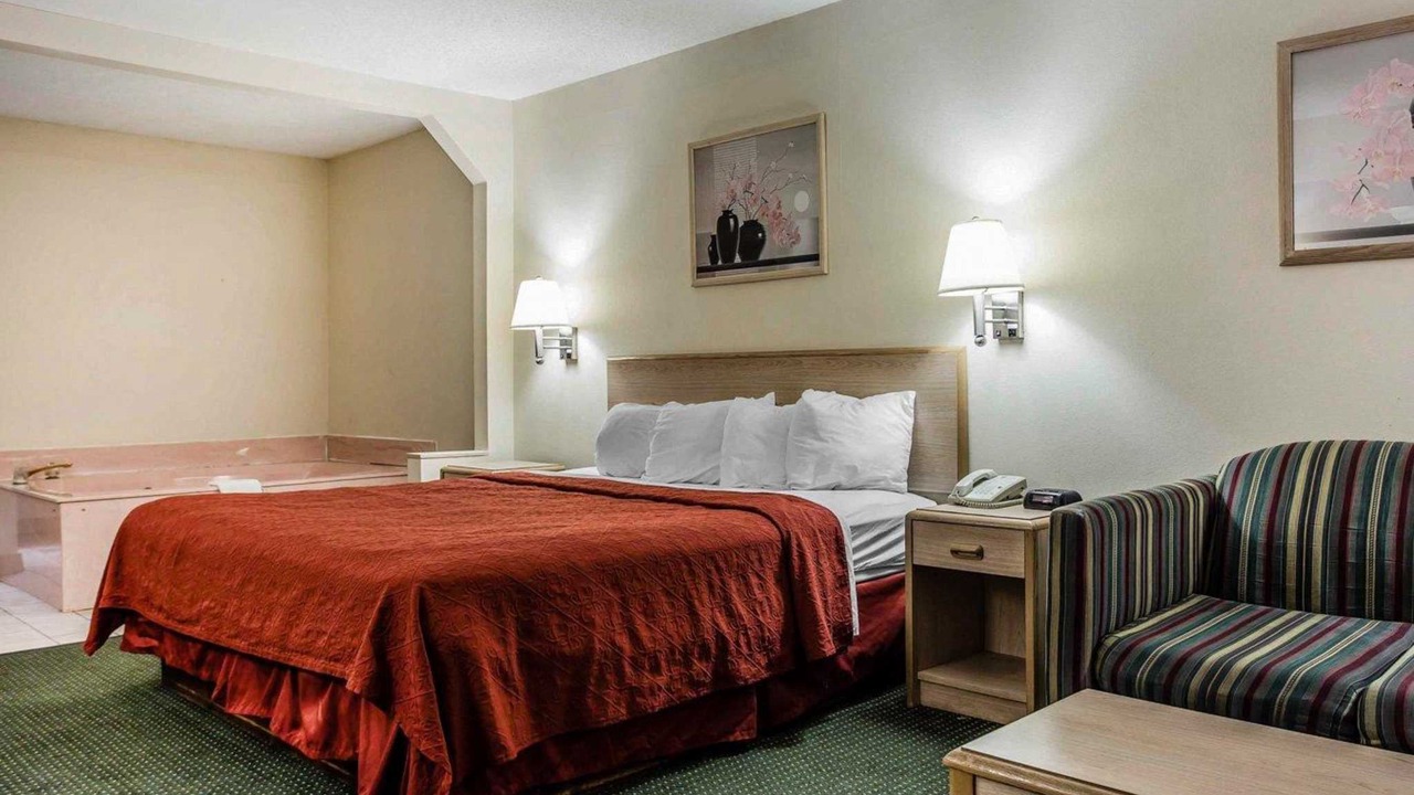 Photo of Bedroom in Stockbridge