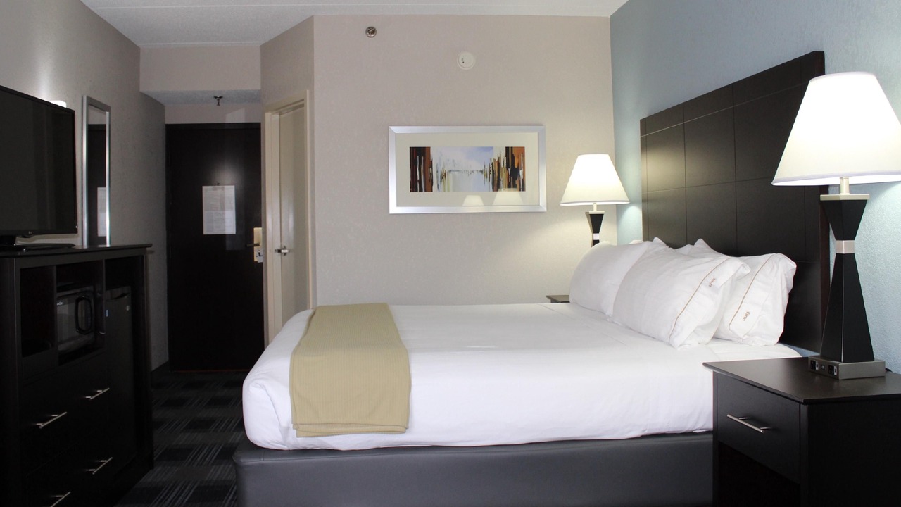 Photo of Bedroom in Forsyth