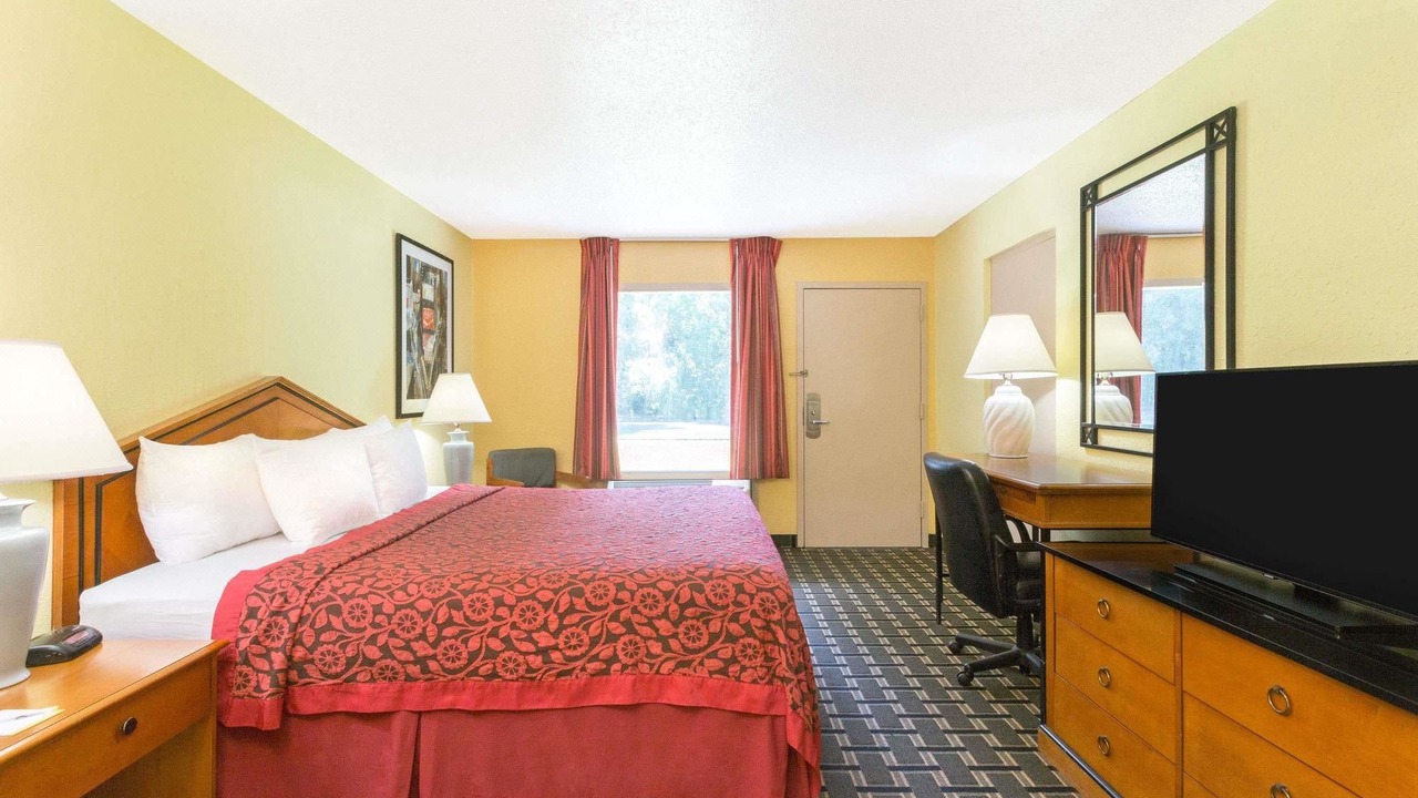 Photo of Bedroom in Garden City