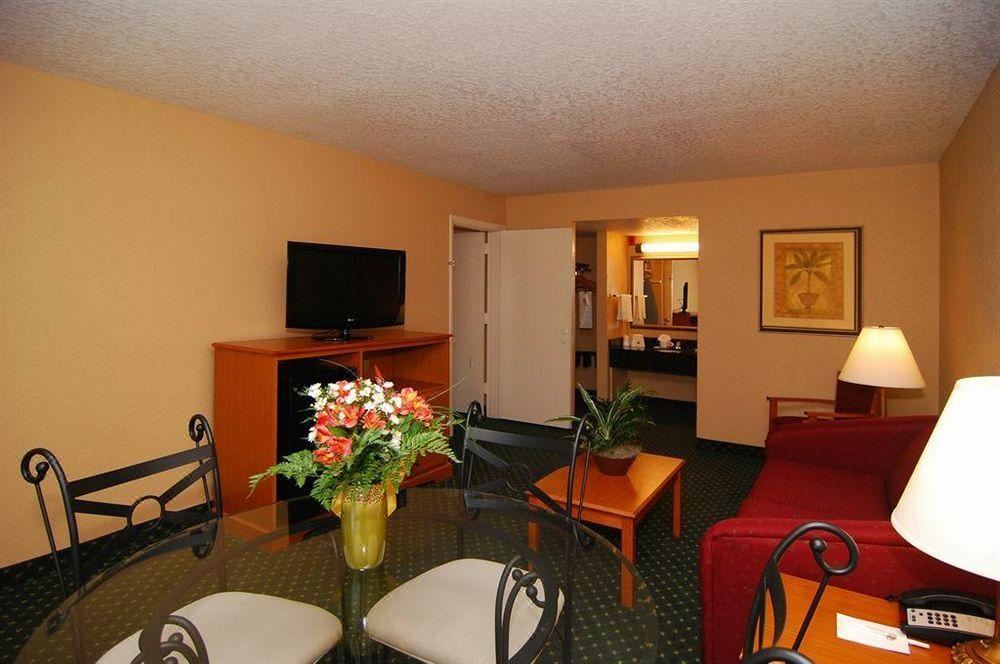Photo of Livingroom in Titusville