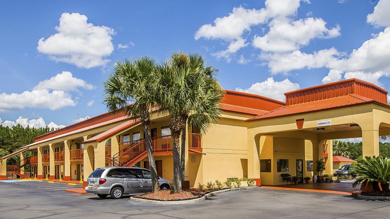 Photo of Buildings in Kingsland