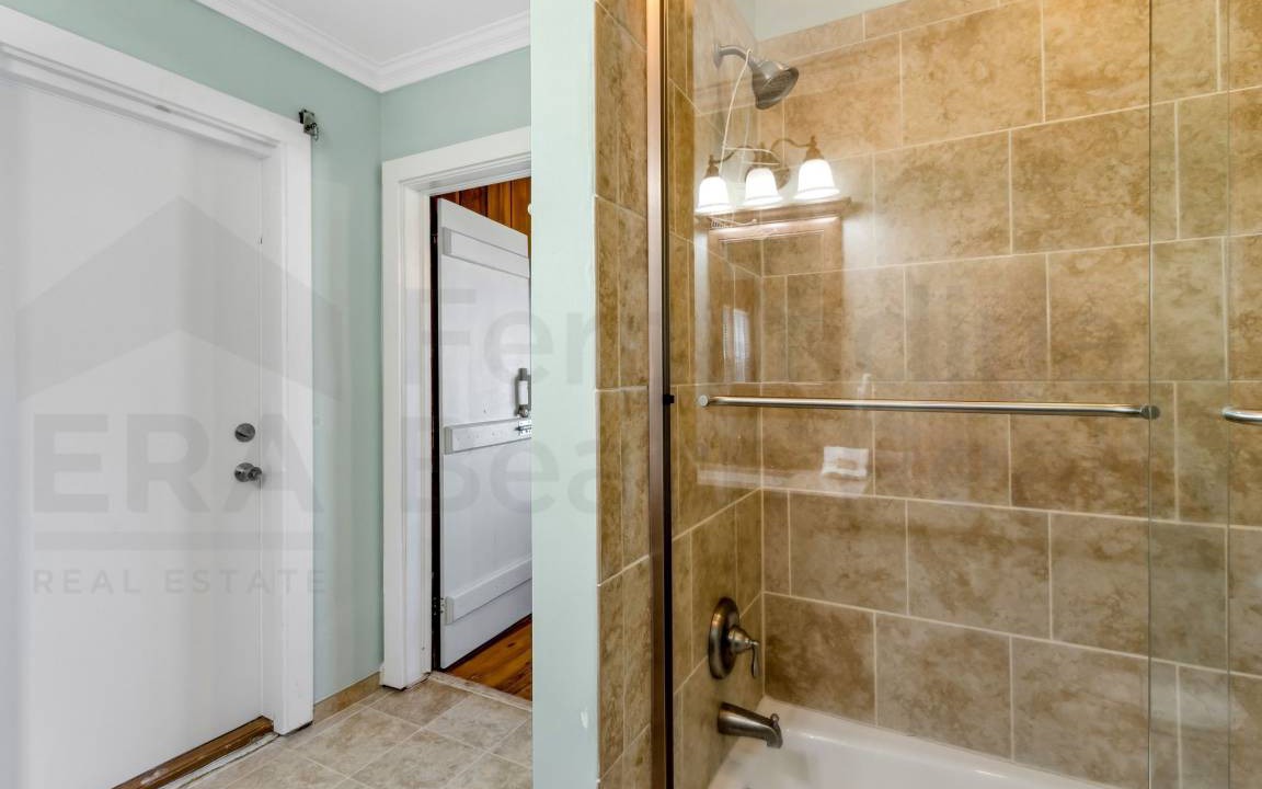 Photo of Bathroom in Fernandina Beach