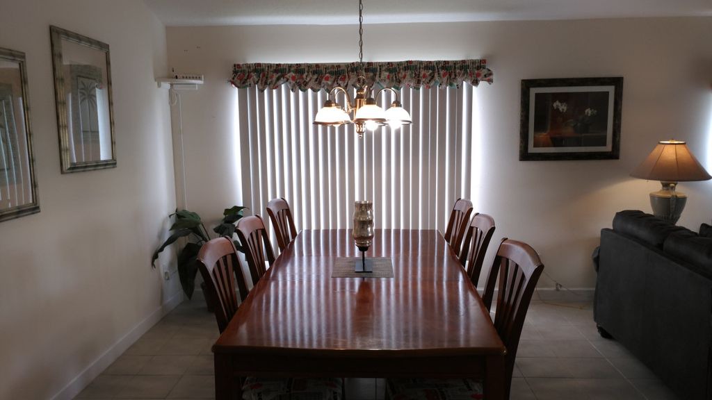Photo of Livingroom in West Stonebridge