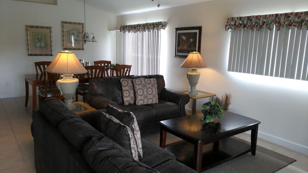 Photo of Livingroom in West Stonebridge