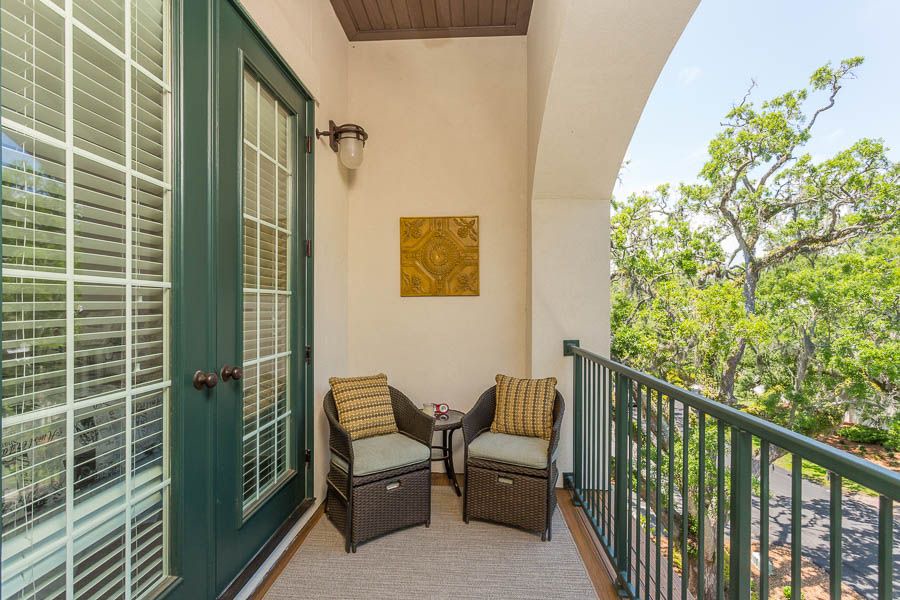 Photo of Patio Balcony in King City
