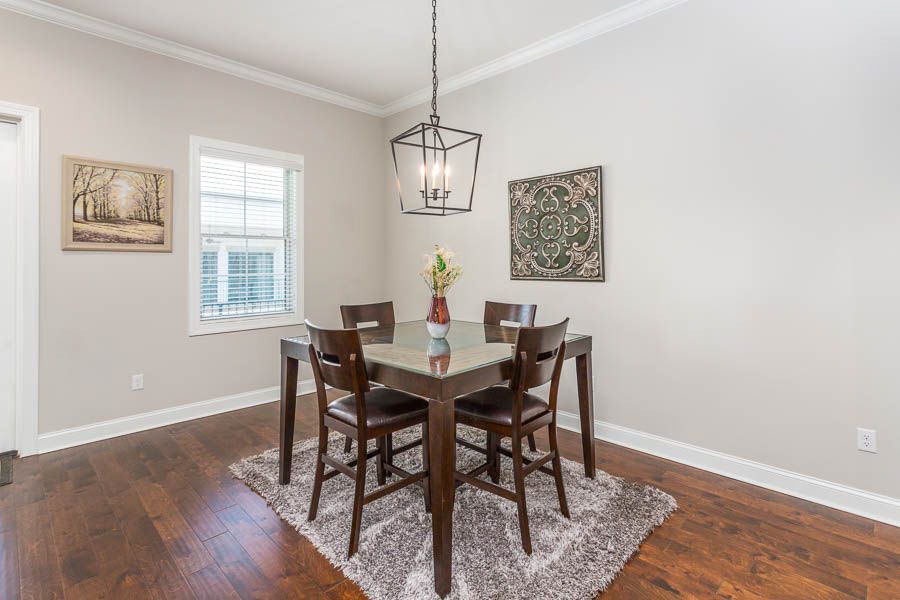 Photo of Livingroom in King City