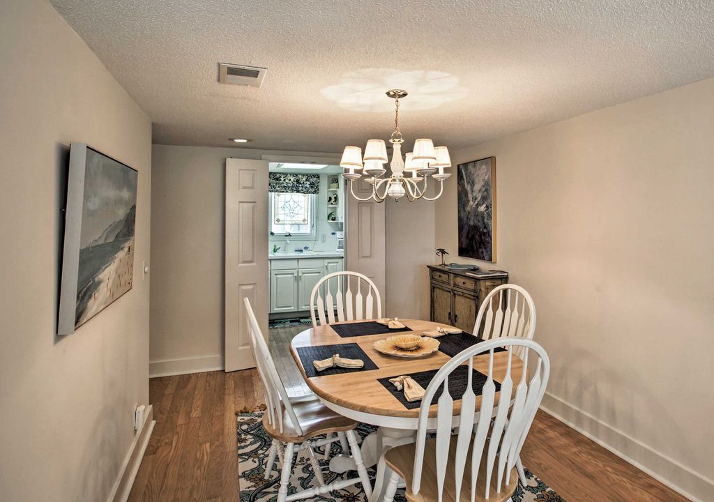 Photo of Livingroom in St. Simons Island