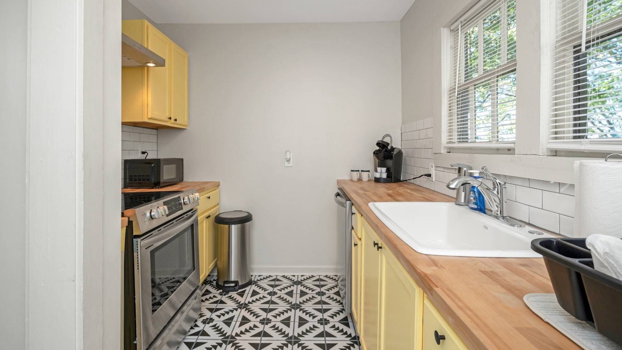 Photo of Kitchen in Crestline Heights
