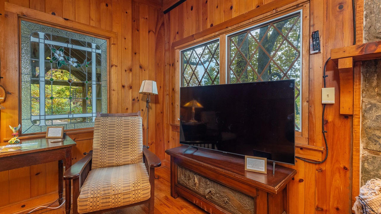 Photo of Livingroom in Spruce Pine