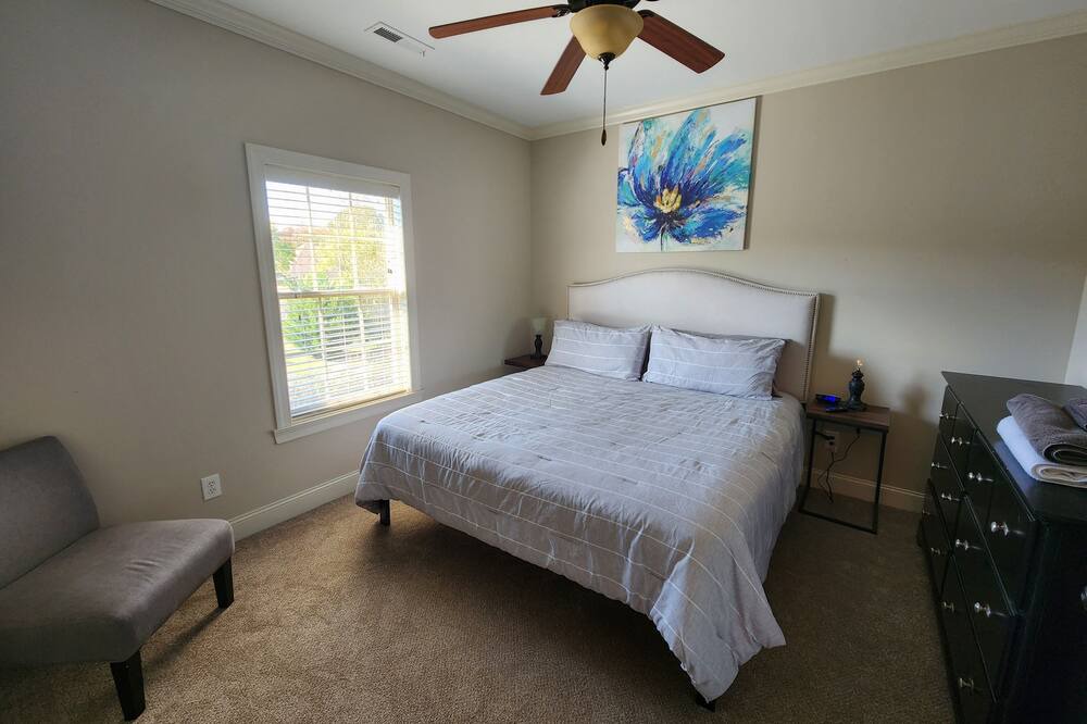 Photo of Bedroom in Huntsville