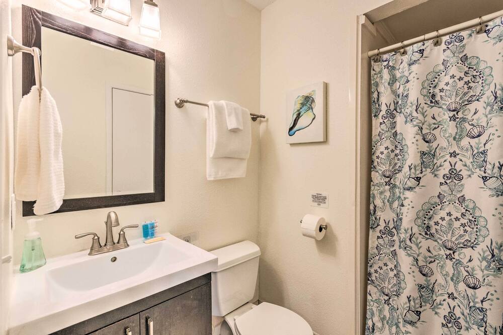 Photo of Bathroom in Perdido Bay Villas