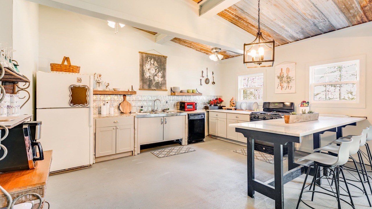 Photo of Kitchen in Whitesburg