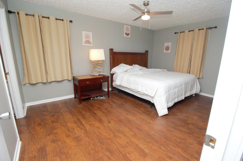 Photo of Bedroom in Perry