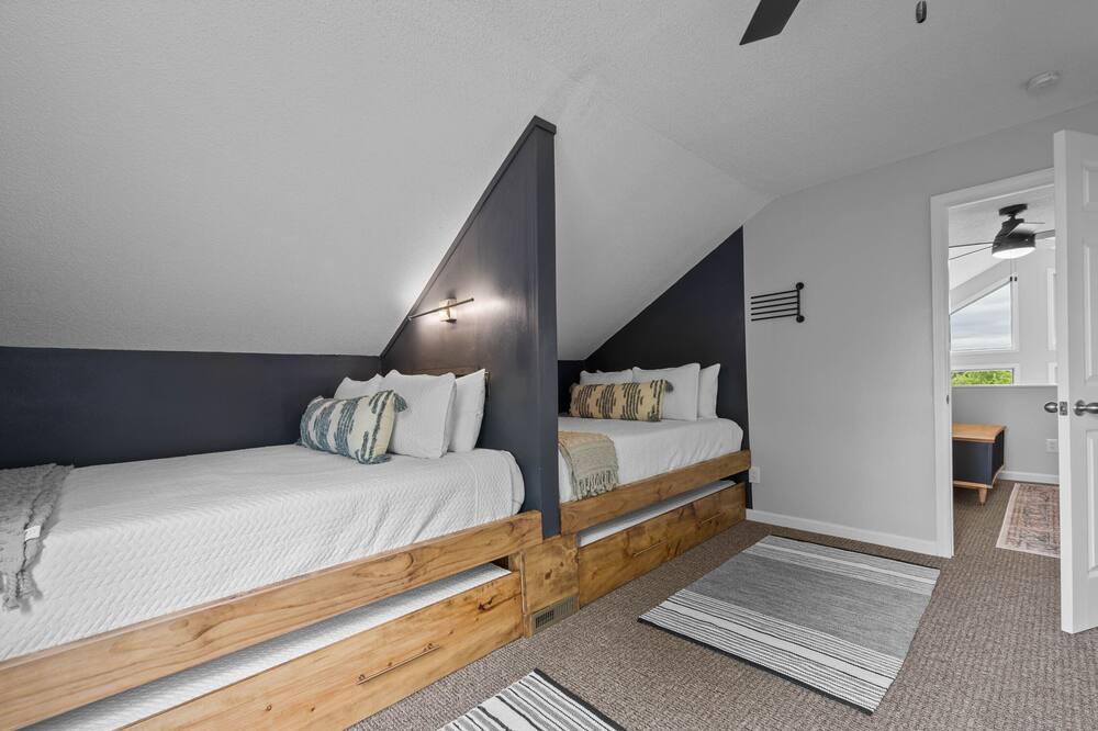 Photo of Bedroom in Dandridge