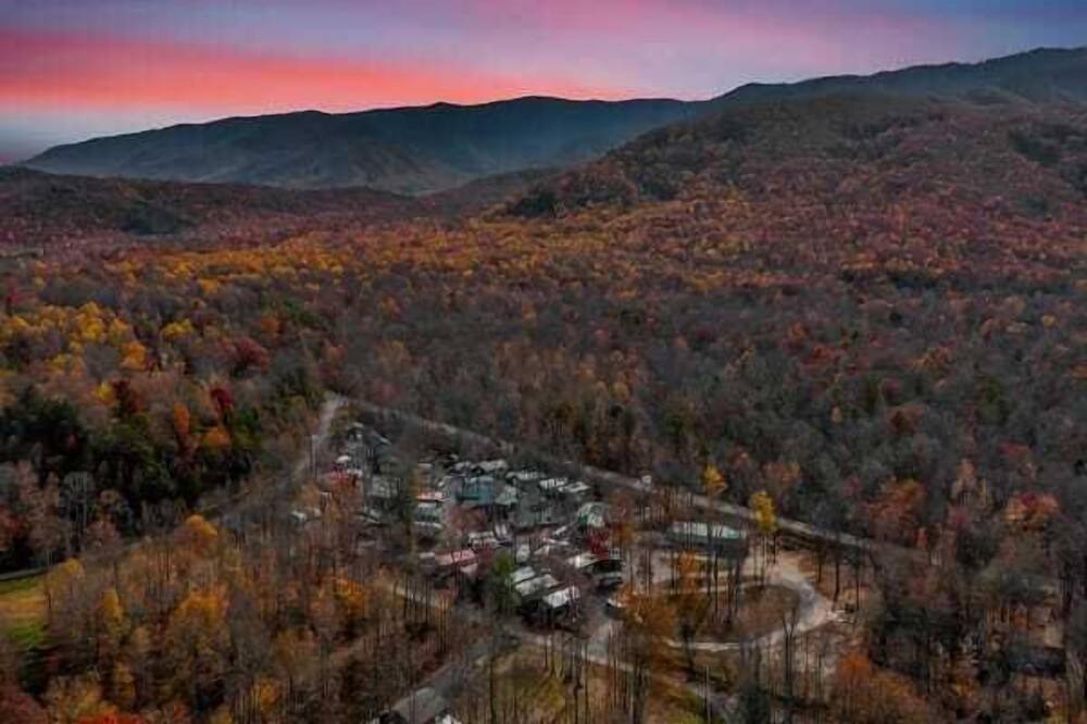 Photo of Others in Gatlinburg