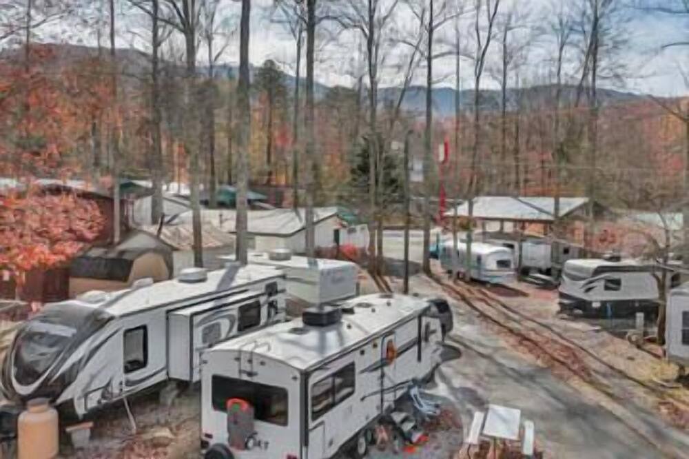 Photo of Others in Gatlinburg