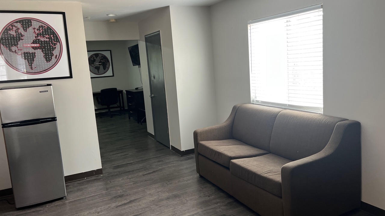 Photo of Livingroom in Barnesville
