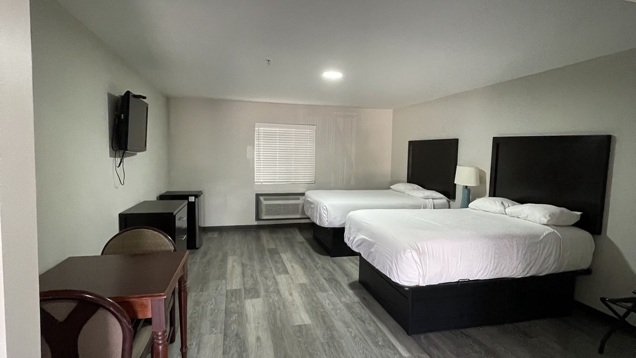Photo of Bedroom in Barnesville
