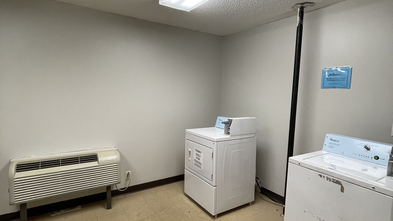 Photo of Bedroom in Barnesville