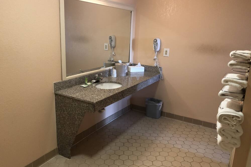 Photo of Bathroom in National Hills