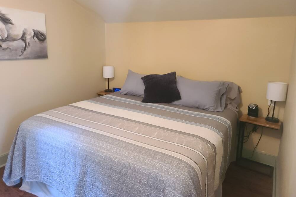 Photo of Bedroom in Pine Mountain Valley