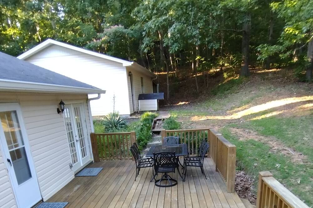 Photo of Patio Balcony in Scottsboro
