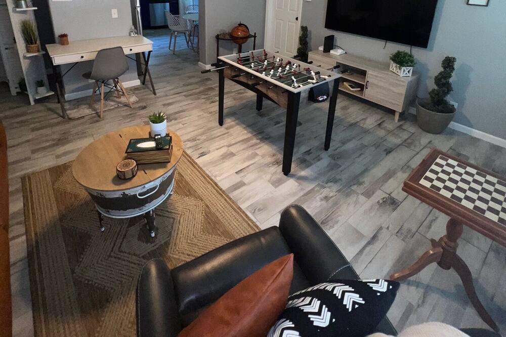 Photo of Livingroom in Daphne