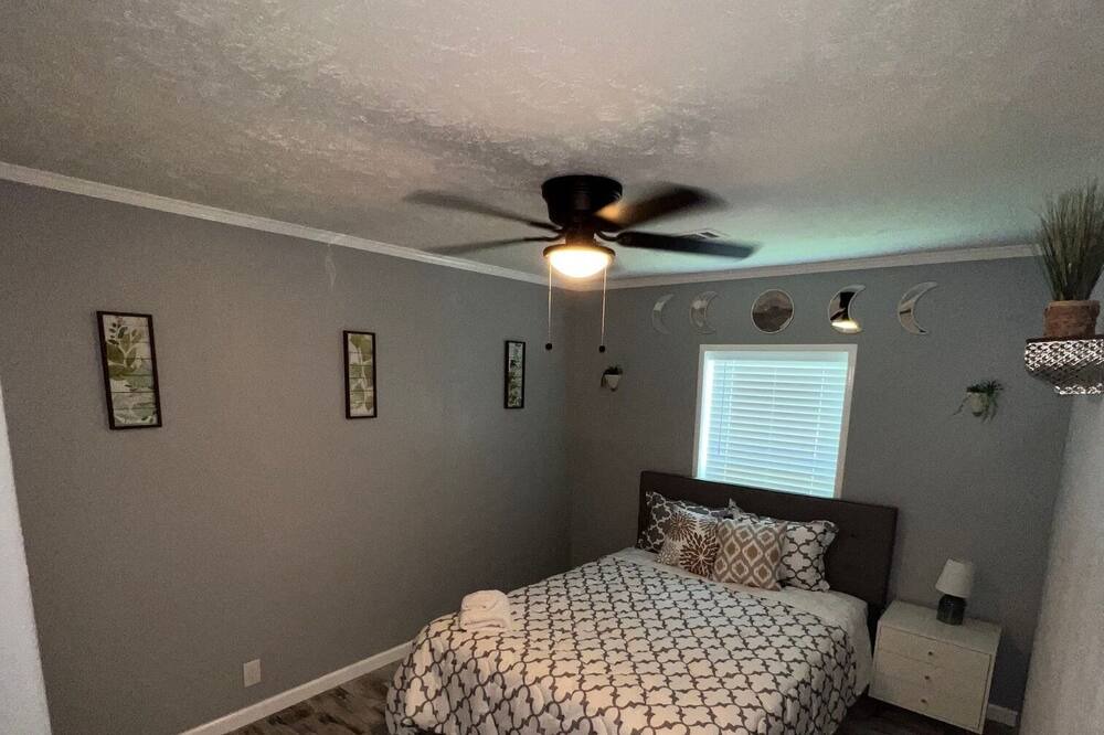 Photo of Bedroom in Daphne
