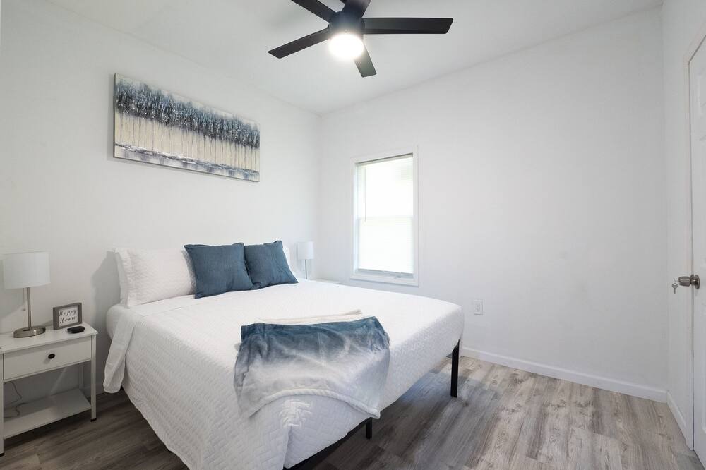 Photo of Bedroom in Newnan