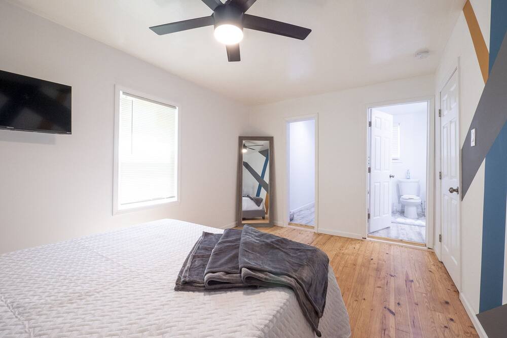 Photo of Bedroom in Newnan