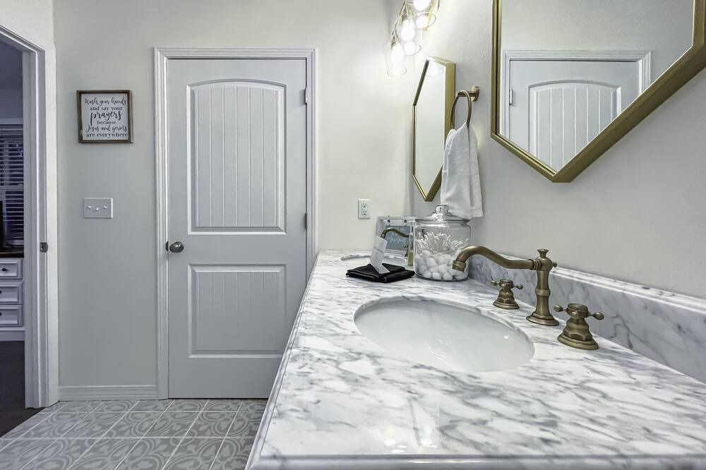 Photo of Bathroom in Long Beach