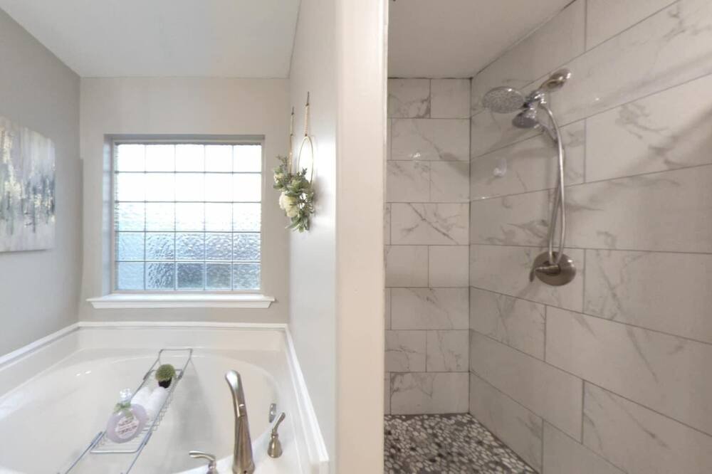 Photo of Bathroom in Normal
