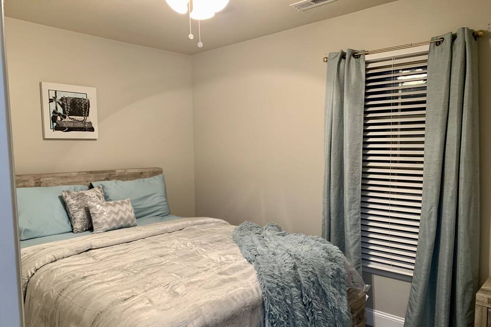 Photo of Bedroom in Normal