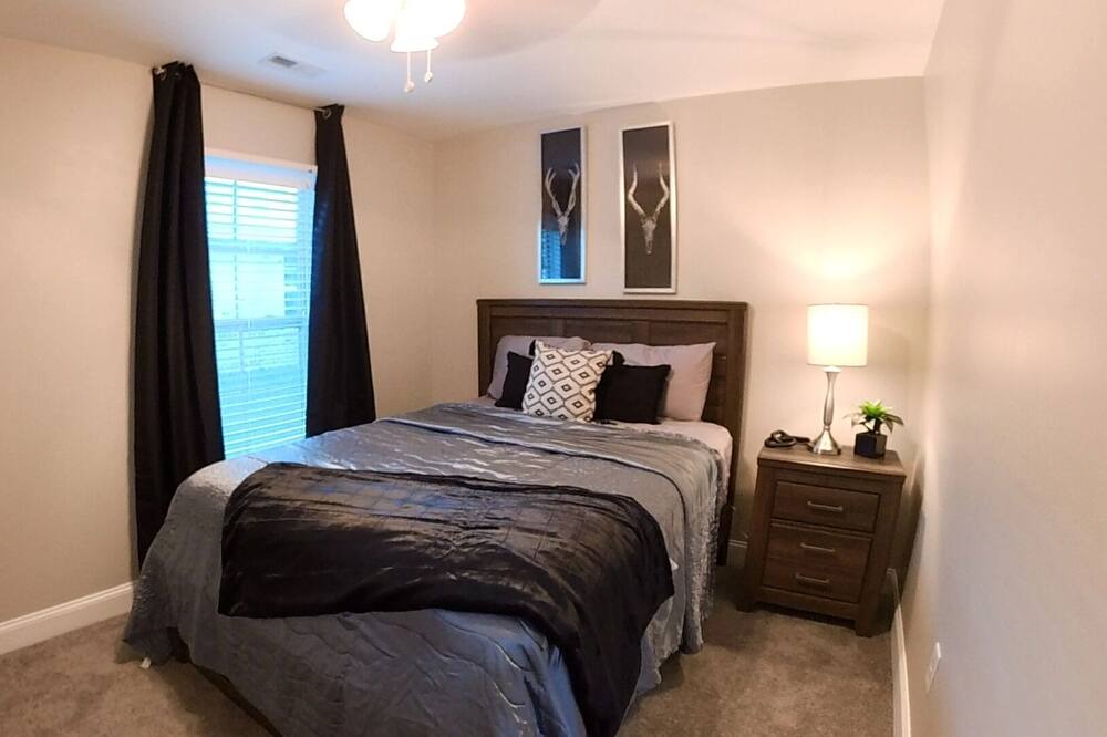 Photo of Bedroom in Normal