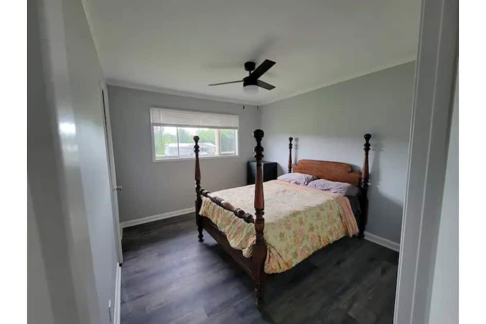 Photo of Bedroom in Laceys Spring